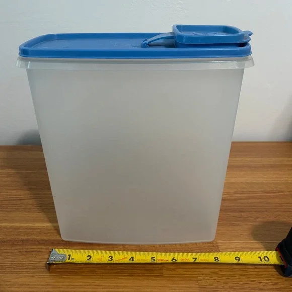 Vintage Tupperware Store N Pour Cereal Keeper Blue Flip Top Pour Clear Container - Picture 5 of 10